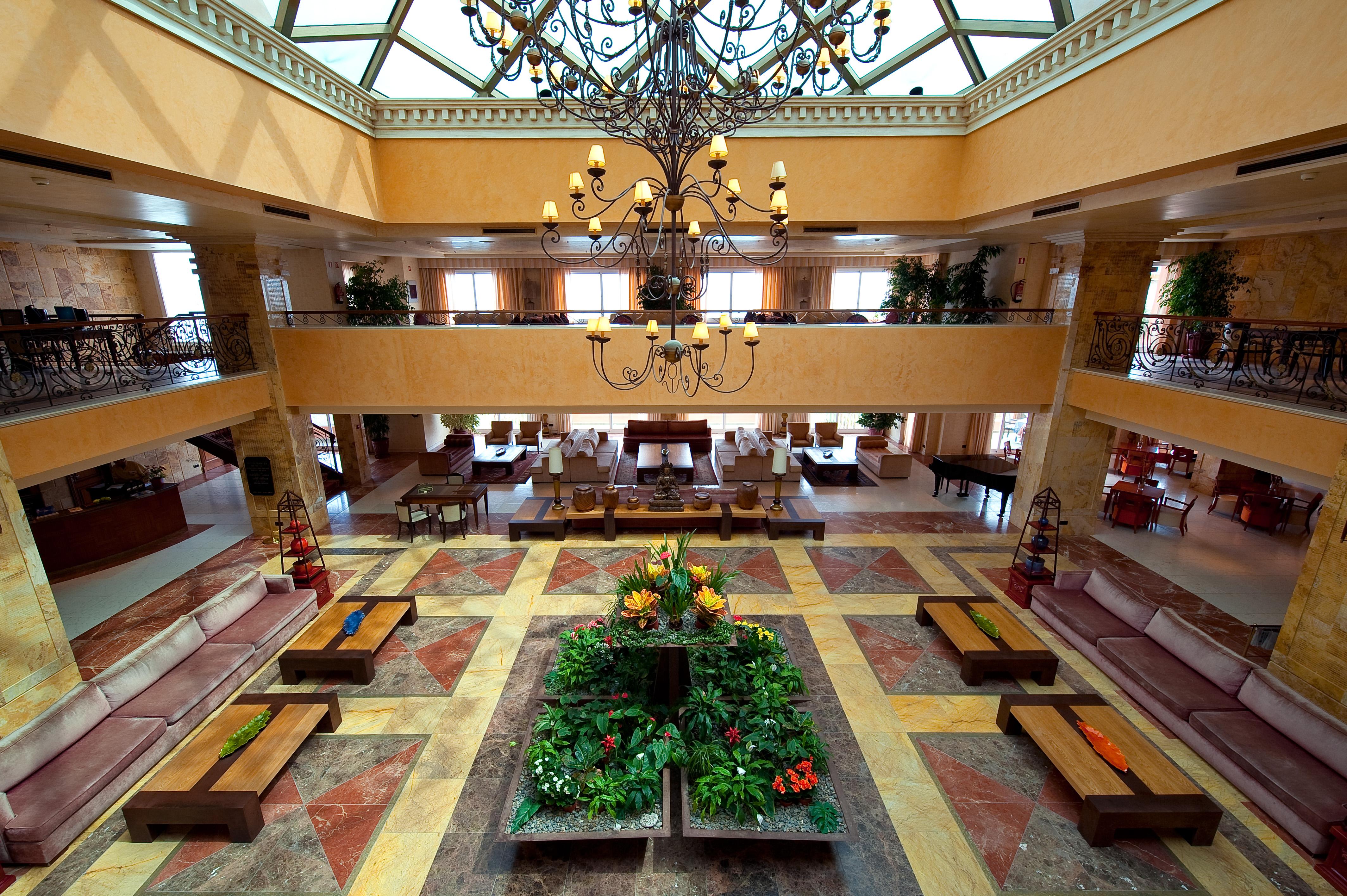 厄尔巴岛埃斯特波纳海水浴温泉酒店 外观 照片 The lobby of the hotel