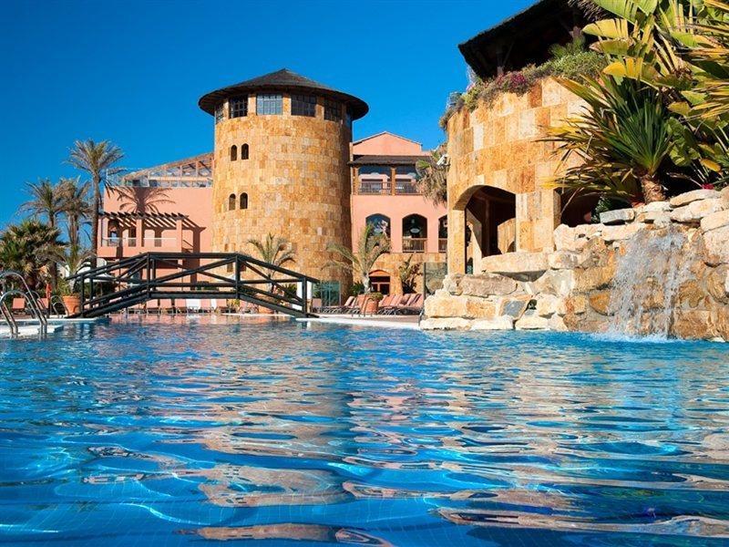 厄尔巴岛埃斯特波纳海水浴温泉酒店 外观 照片 The resort's main pool