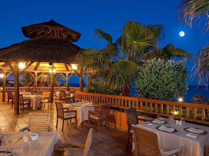 厄尔巴岛埃斯特波纳海水浴温泉酒店 外观 照片 The resort's restaurant