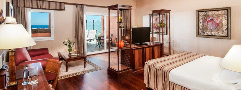 厄尔巴岛埃斯特波纳海水浴温泉酒店 外观 照片 A room at the hotel