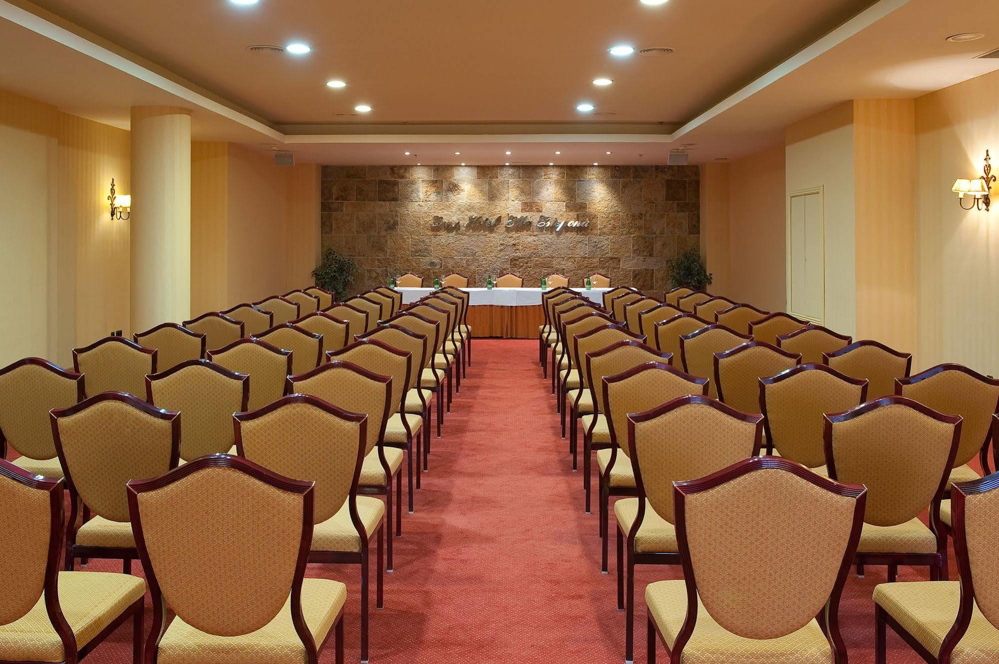 厄尔巴岛埃斯特波纳海水浴温泉酒店 外观 照片 The hotel's conference room
