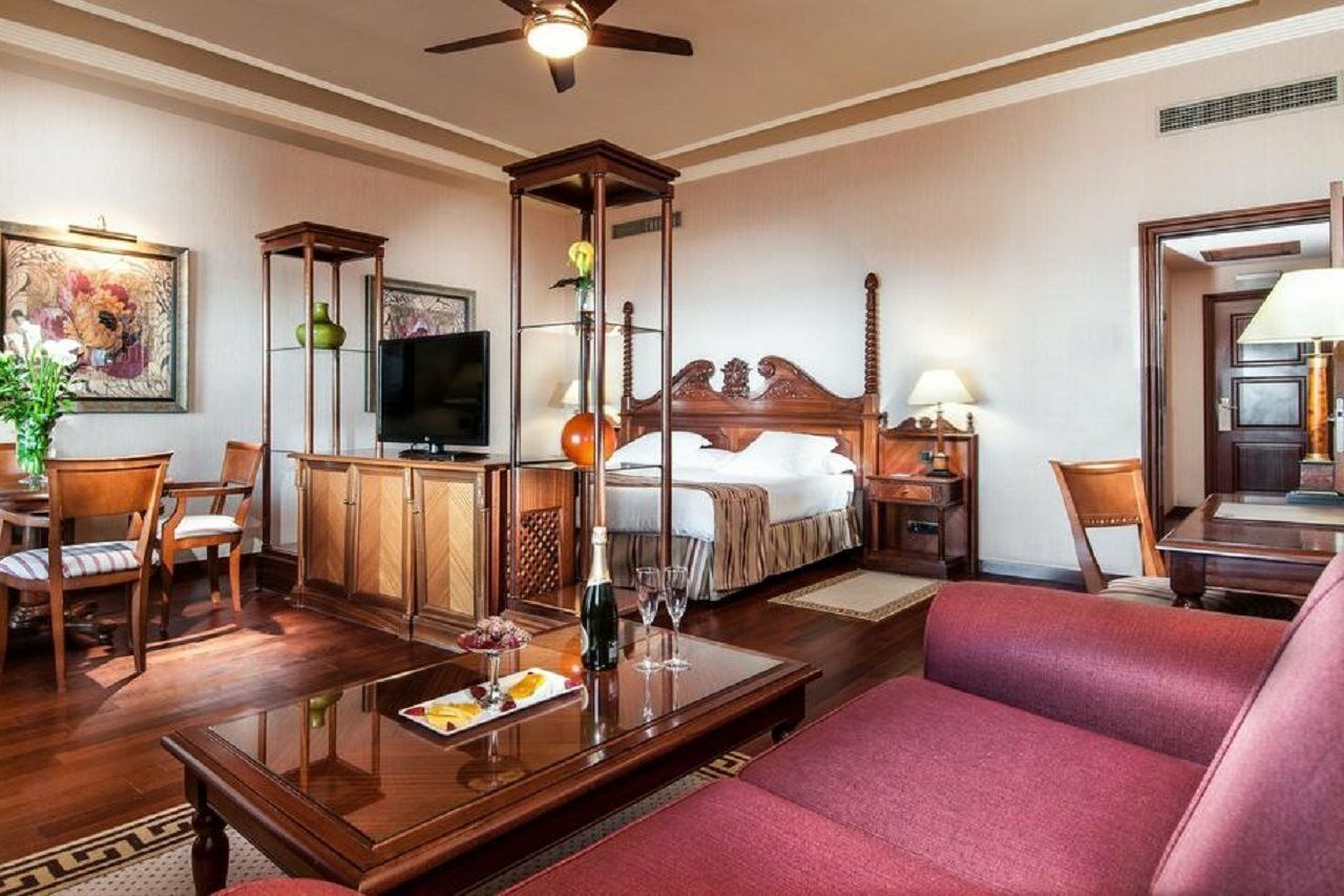 厄尔巴岛埃斯特波纳海水浴温泉酒店 外观 照片 Suite